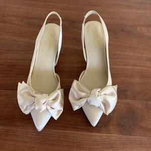 Seychelles Neve bow sling back heels